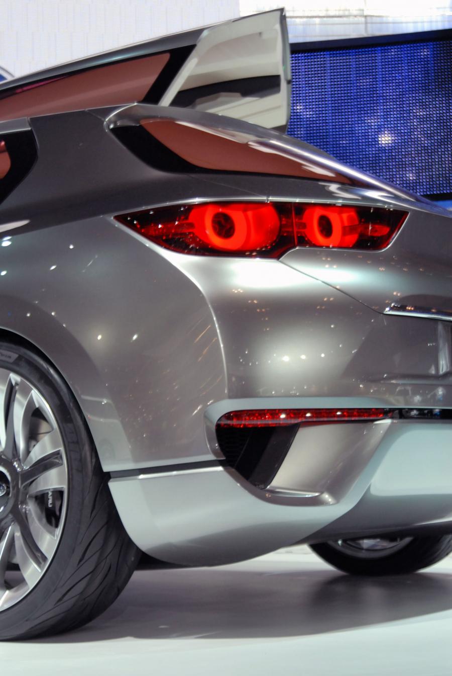  Subaru Hybrid Tourer Concept 2009 года  (фото 66 из 86)
